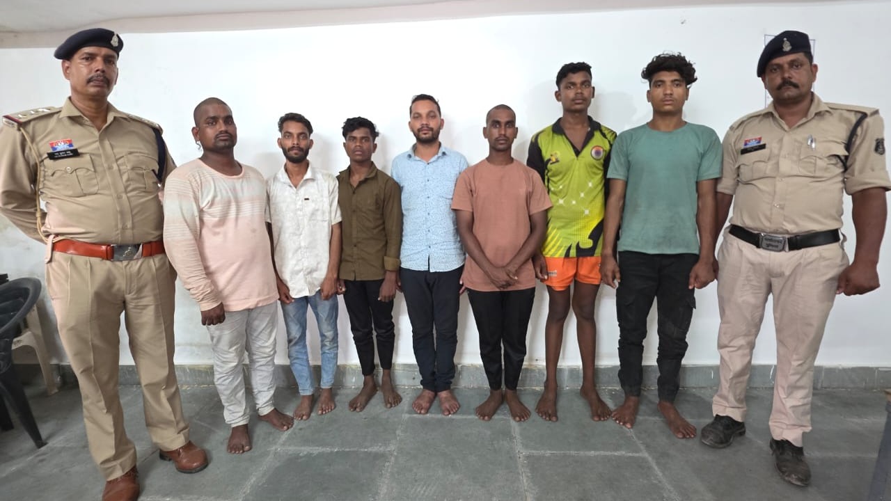 Police got a big success in arresting 07 accused in the murder case