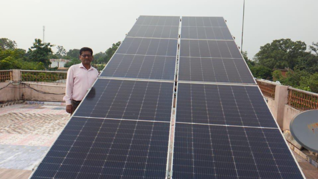 Mr. Prabhulal Chandra, resident of Datoud, is getting benefited by installing a 3 kW solar panelMr. Prabhulal Chandra, resident of Datoud, is getting benefited by installing a 3 kW solar panel