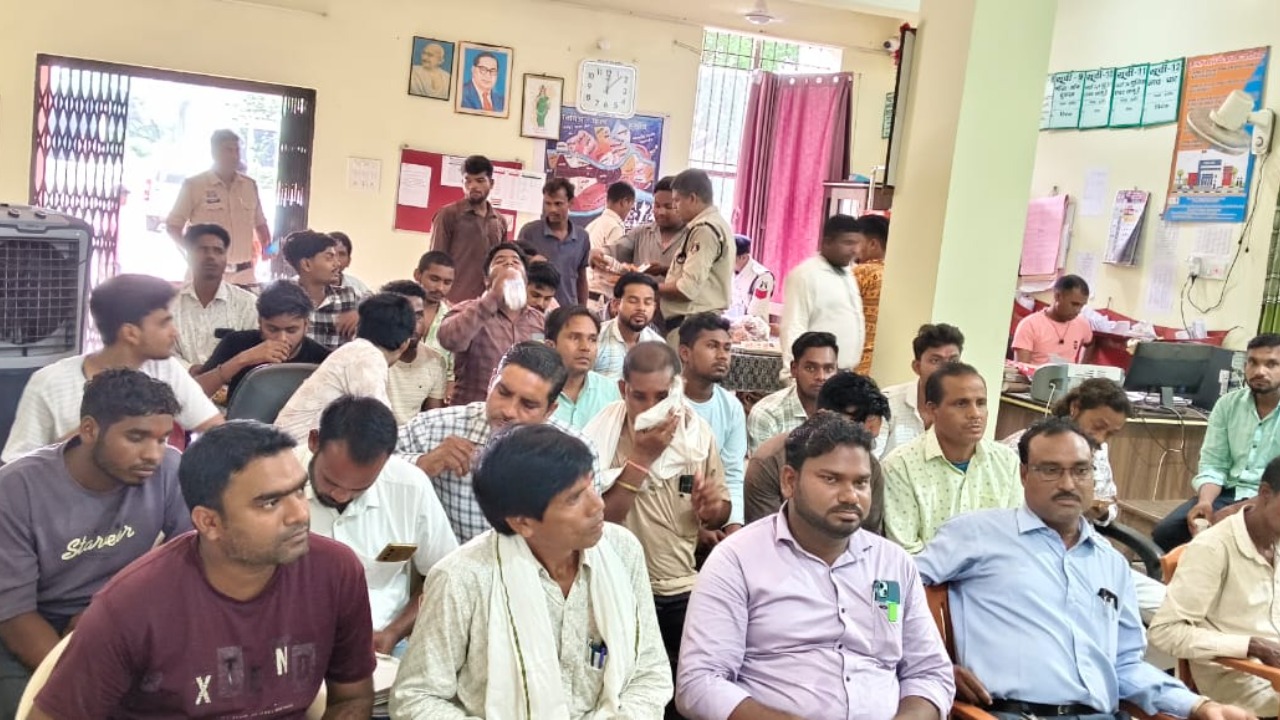 The meeting was chaired by Hasaud police station in-charge Narendra Yadav.