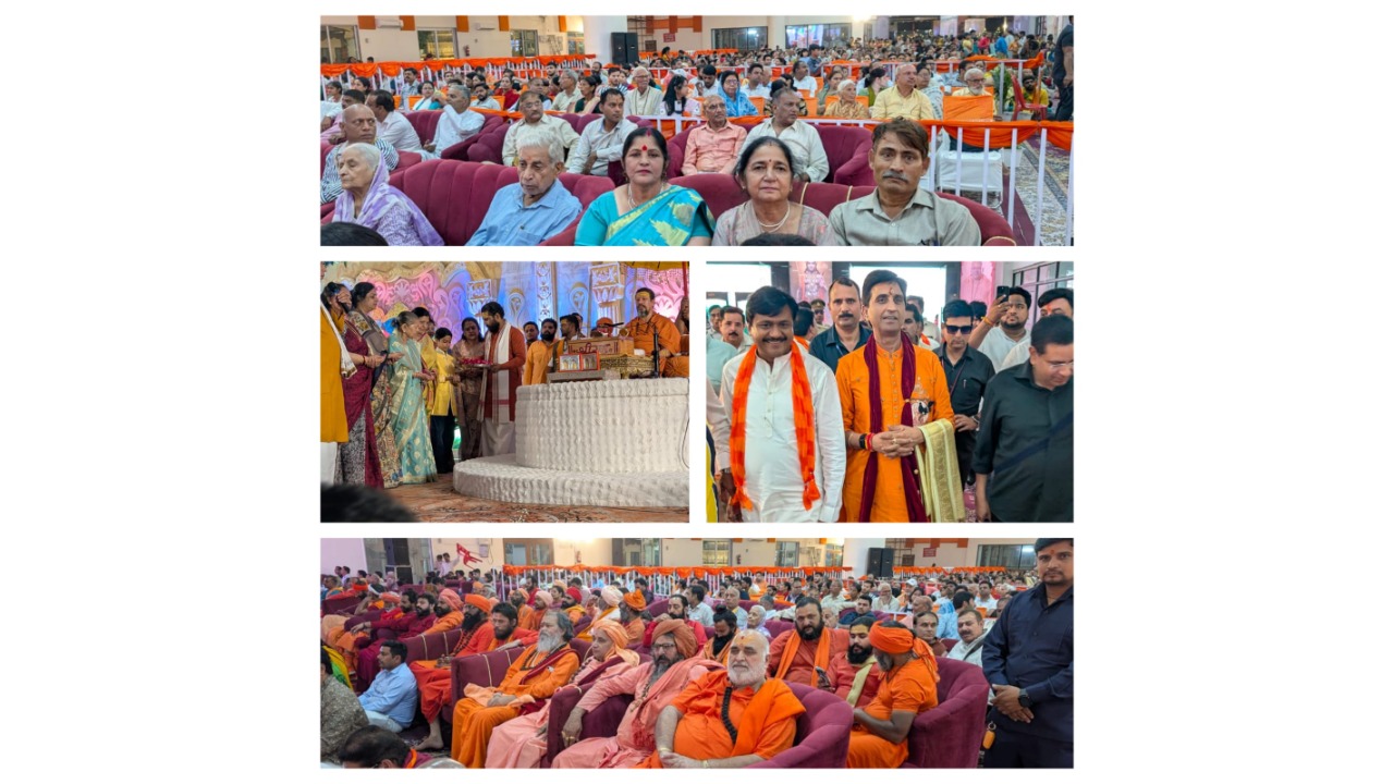 Chief guest Dr. Kumar Vishwas said that Lord Ram Katha is going on in Shivdham.