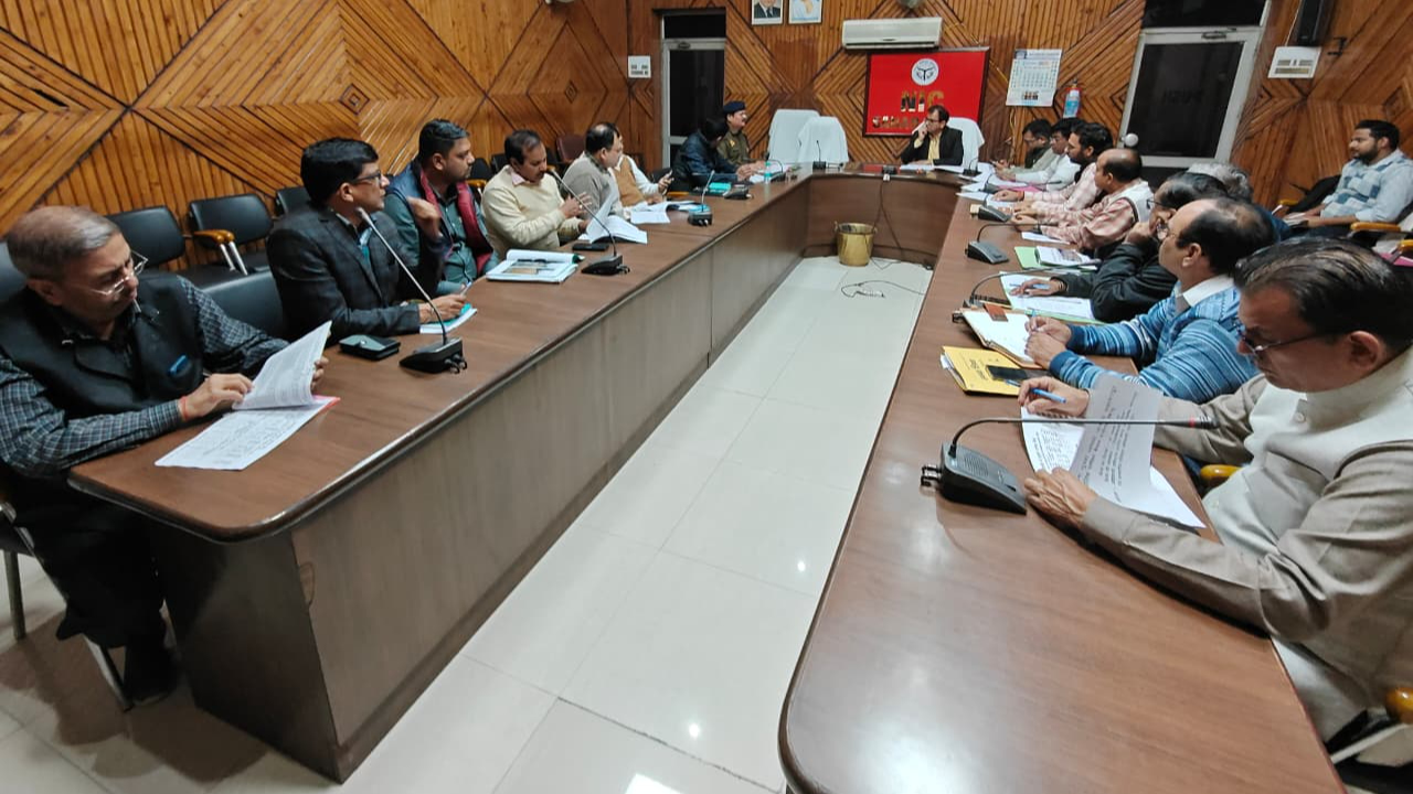 Effective action should be taken by running an intensive campaign against those violating traffic rules: DM