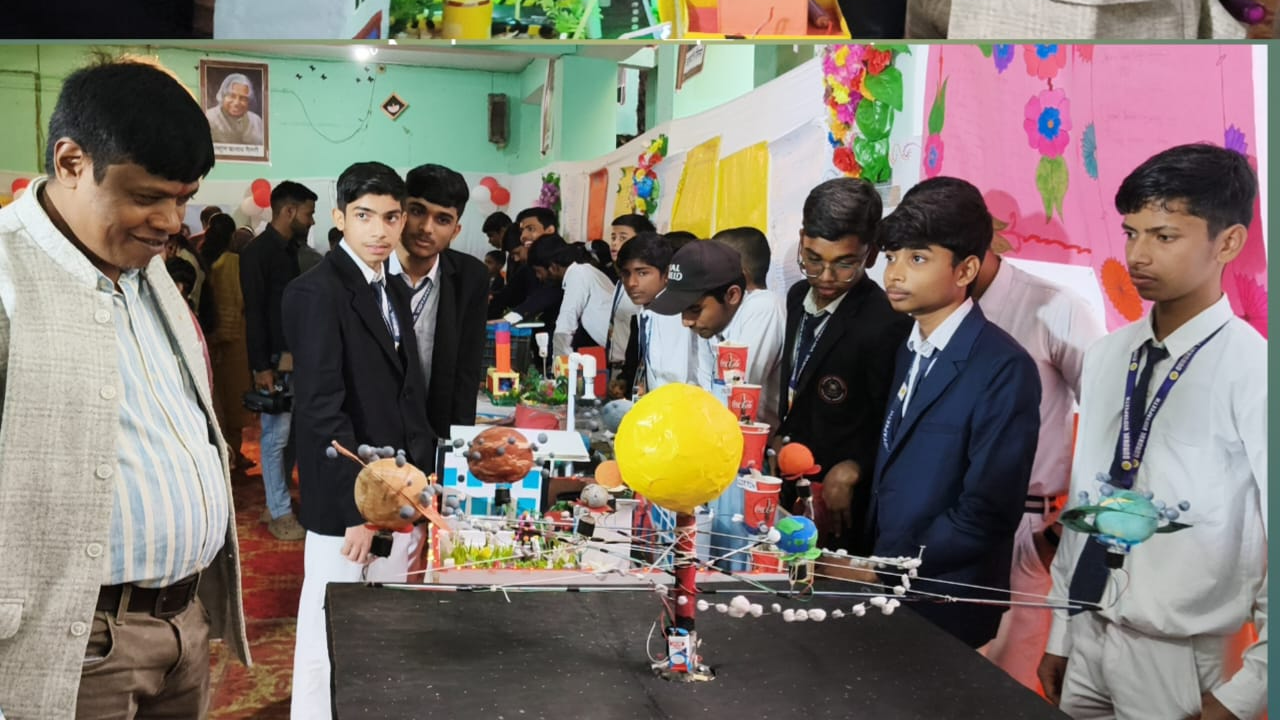 A grand science exhibition was organised at Gurukul Vidyapeeth, children's talent shone.