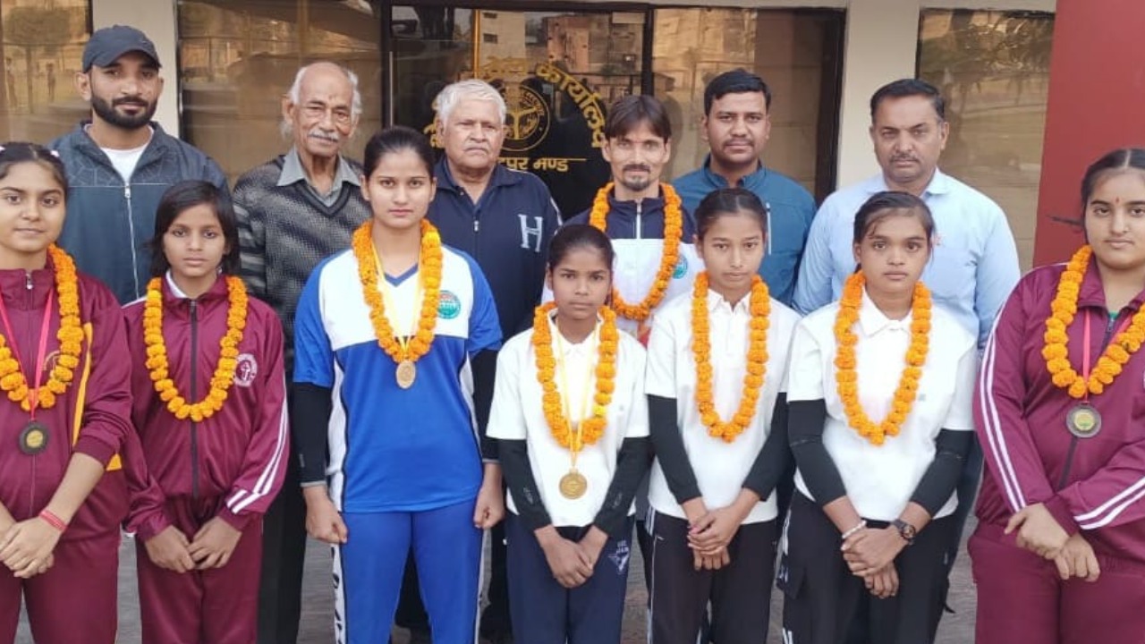 Kickboxing players from Saharanpur won 4 medals in Khelo India Asmita Kickboxing League.