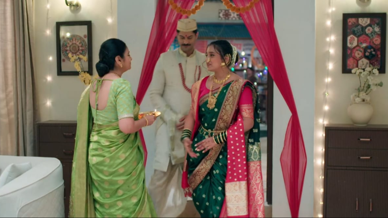 Anvita's wedding night in Sony SAB's Itti Si Khushi takes a shocking turn when Hetal's hidden truth is revealed.