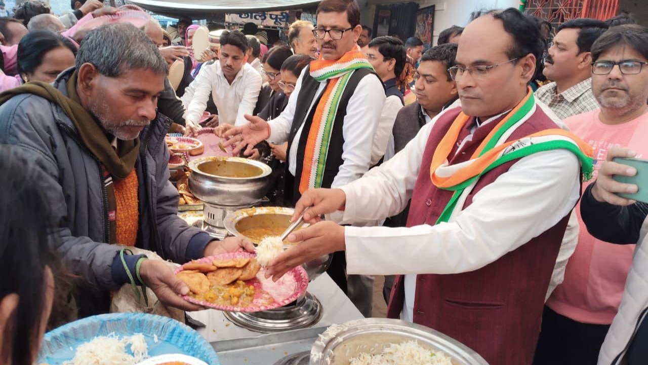 Congress party organised various programmes on the birthday of MP Sonia Gandhi.
