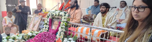 A large crowd gathered at Suman Middha's memorial service, with the business and political world paying their heartfelt tributes.