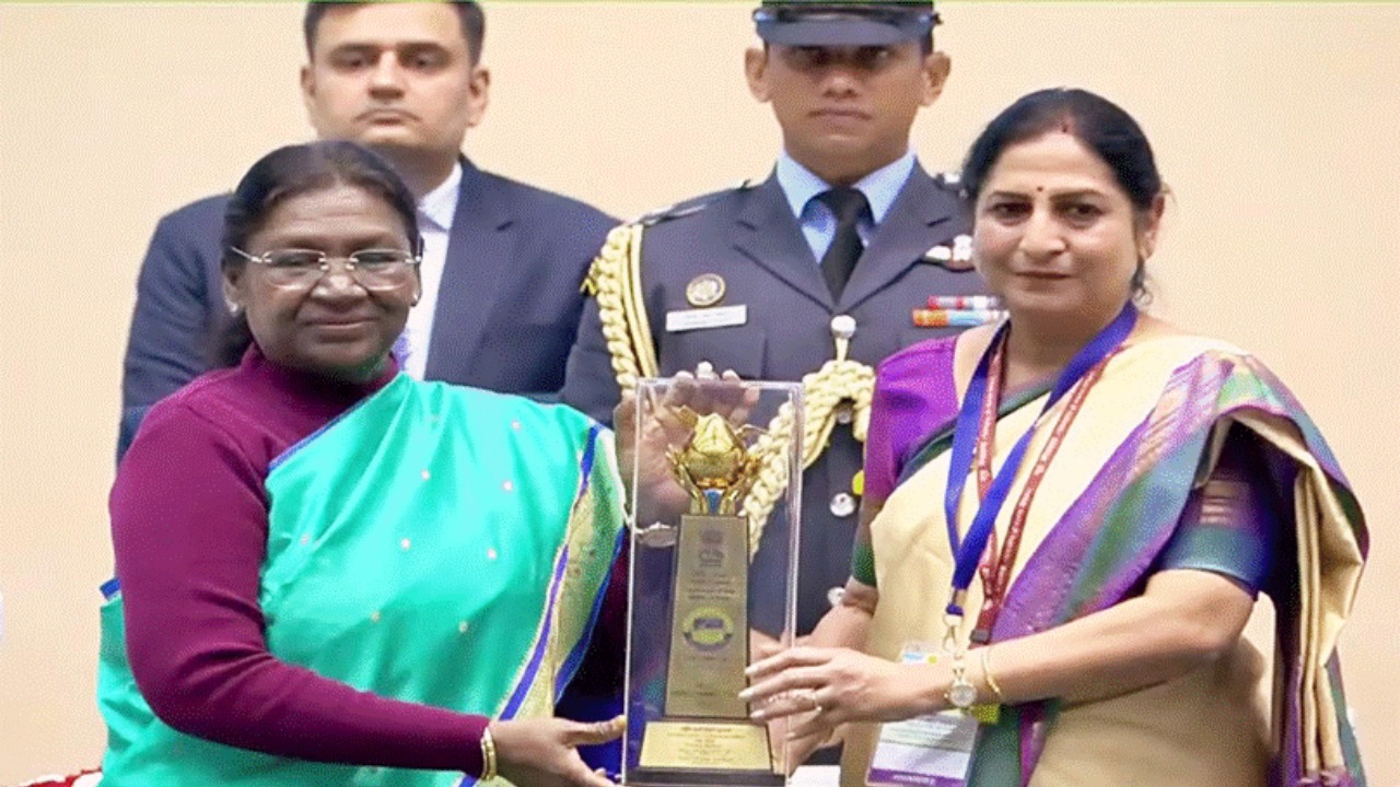 President confers National Energy Conservation Award 2025 on Miyana Railway Station