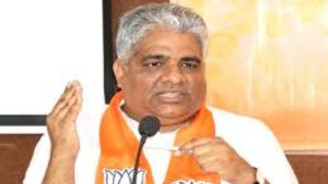 Union Communications Minister Jyotiraditya M. Scindia to address Gramin Dak Sevak Sammelan in Kolhapur, Maharashtra