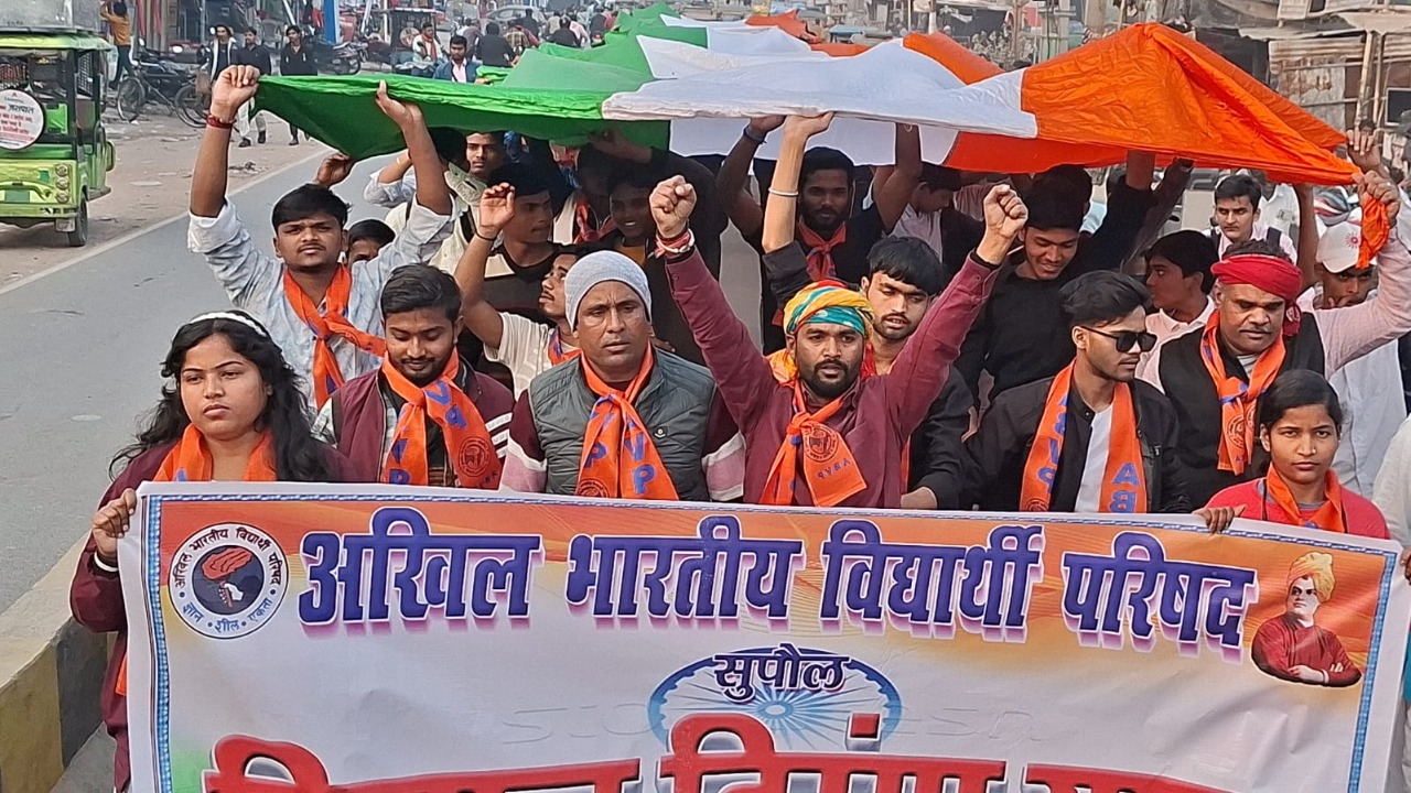 Massive Tiranga Yatra program by ABVP workers