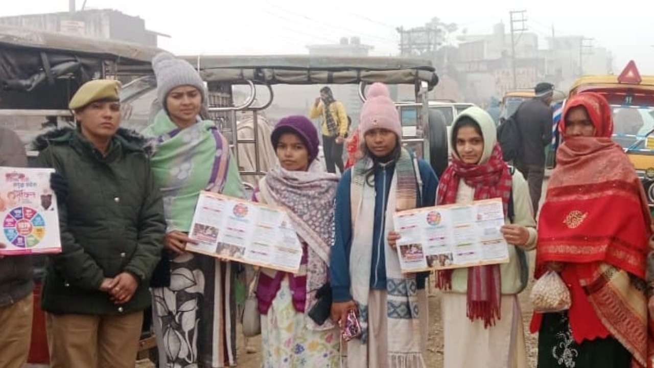 SI Devendra Singh's action under the direction of the Captain, gave a safety message to women.