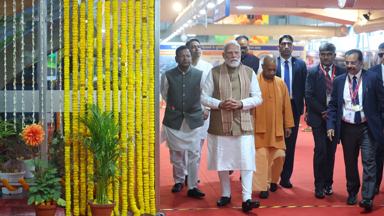 Narendra Modi inaugurates India's first Namo Bharat RRTS and dedicates Delhi-Meerut Namo Bharat Corridor to the nation