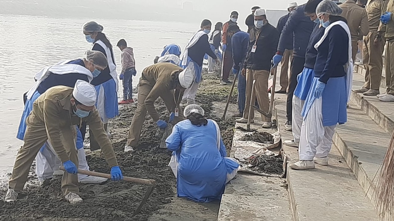 Clean Water, Clean Mind Campaign under Project Amrit