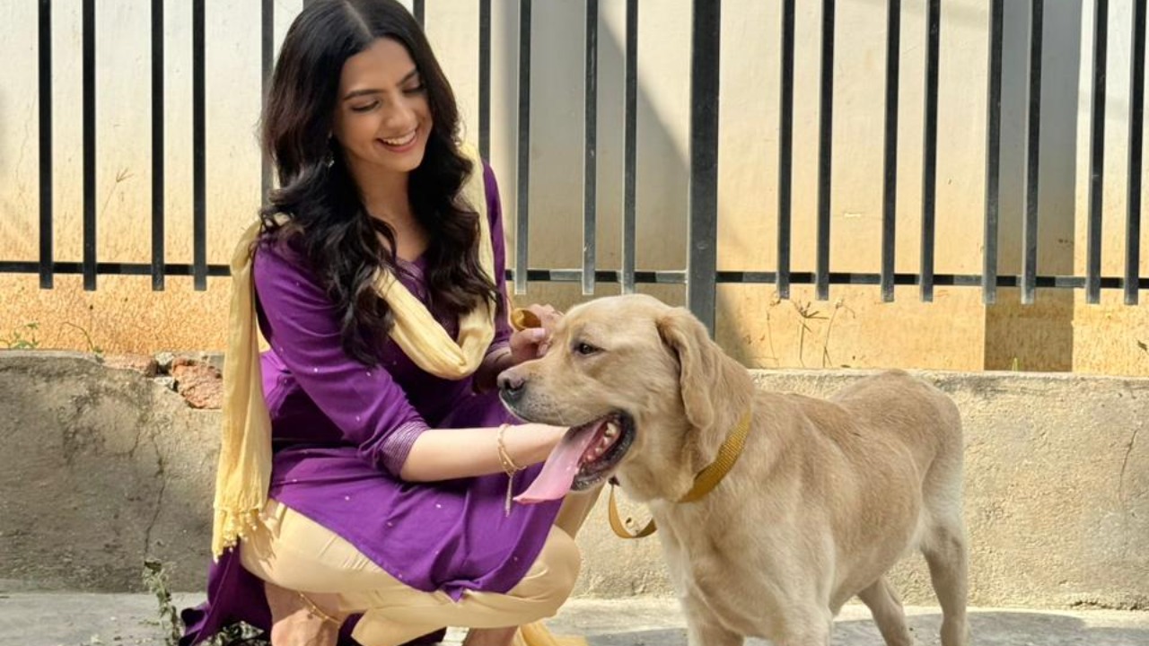 Kashika Kapoor shows her special world
